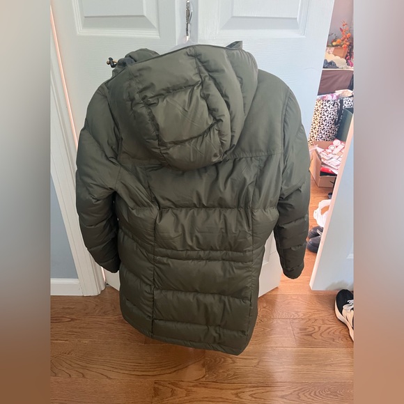 LL Bean woman’s Mountain classic down parka small petite - Picture 4 of 10